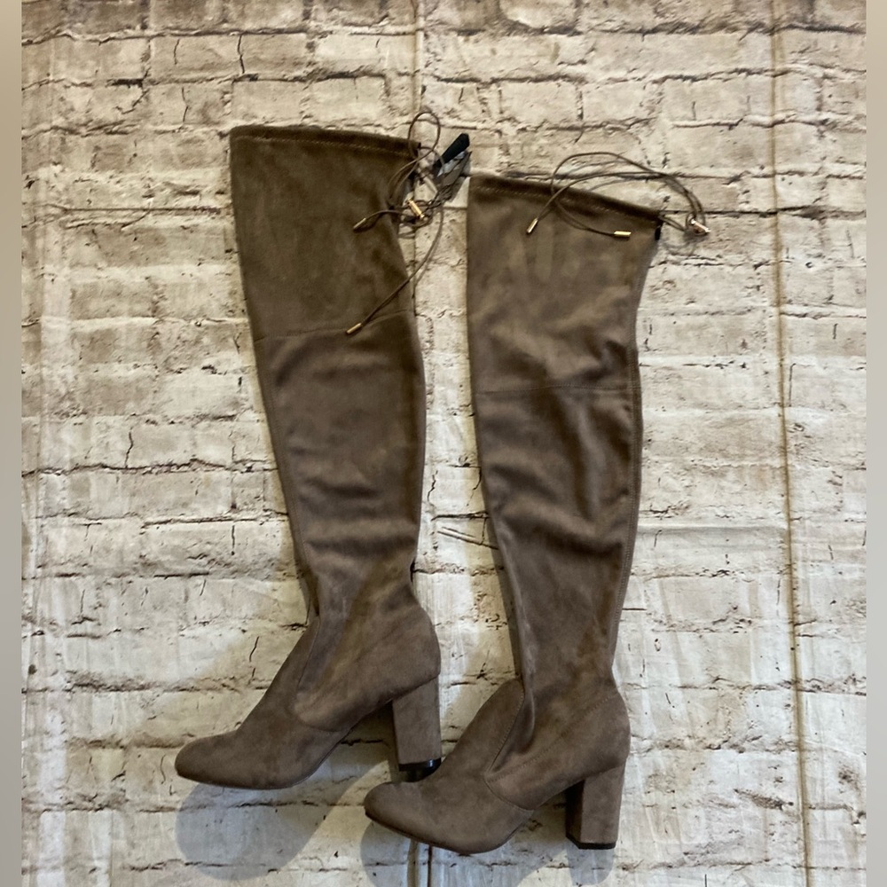NWOT Shiekh Bonita medium Brown Over-the-Knee Soft faux suede Boots size 8.5